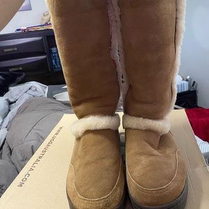 Women’s tall UGG boots, size 8